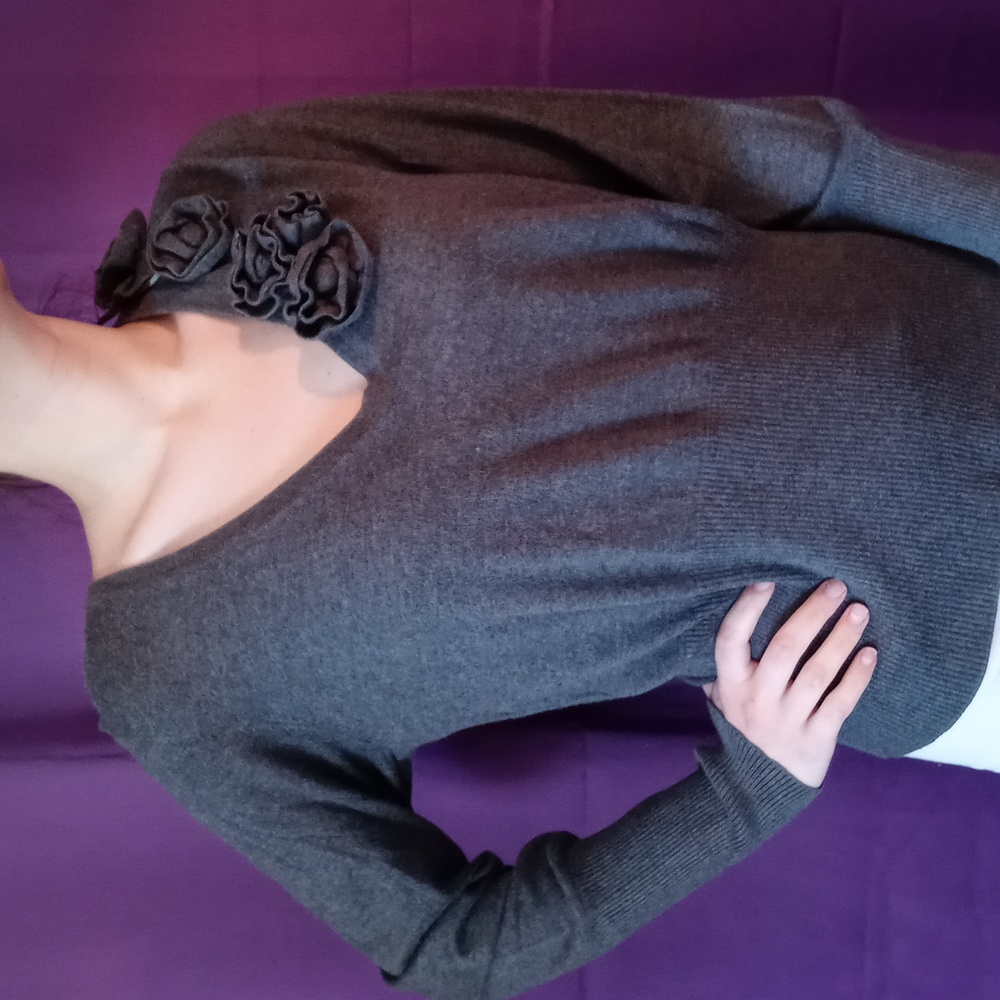 Elle Womens Sweater